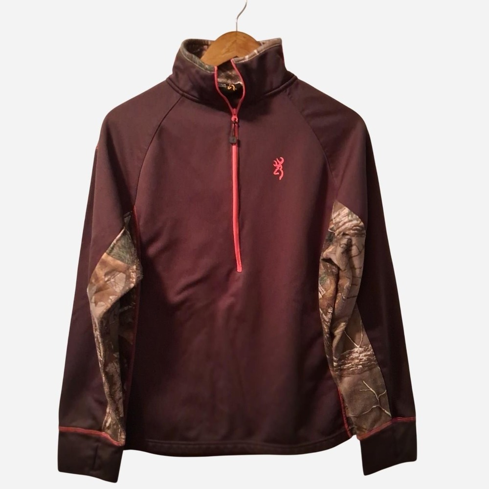 Womens burgundy pink camo 1/2 zip sweatshirt with camouflage